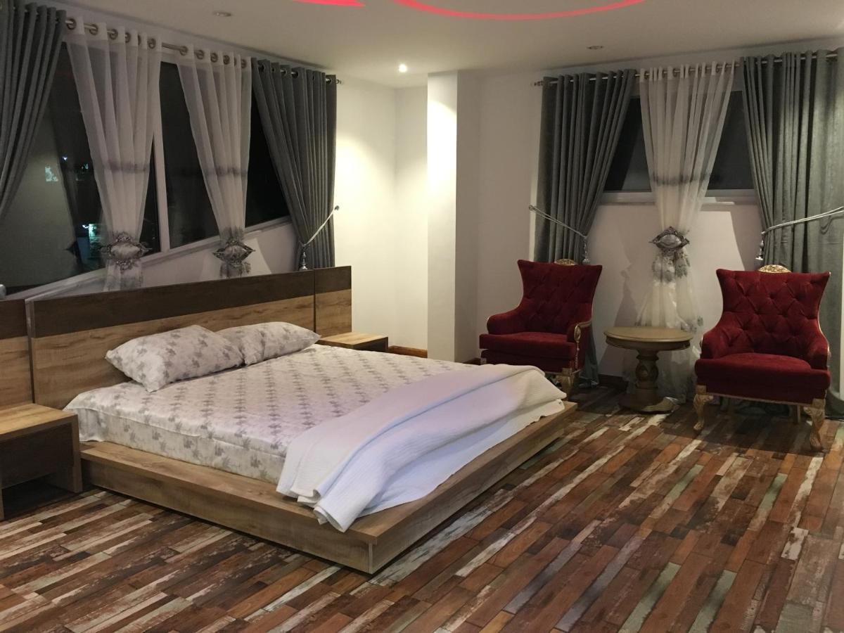 מורי Aloche Apartments מראה חיצוני תמונה
